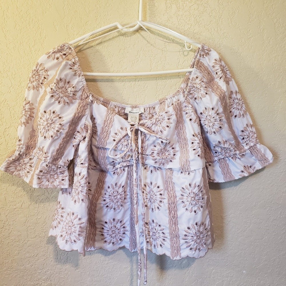 Urban Romantics Womens Embroidered Eyelet Crop Top Puff Sleeve Sz Medium NWOT